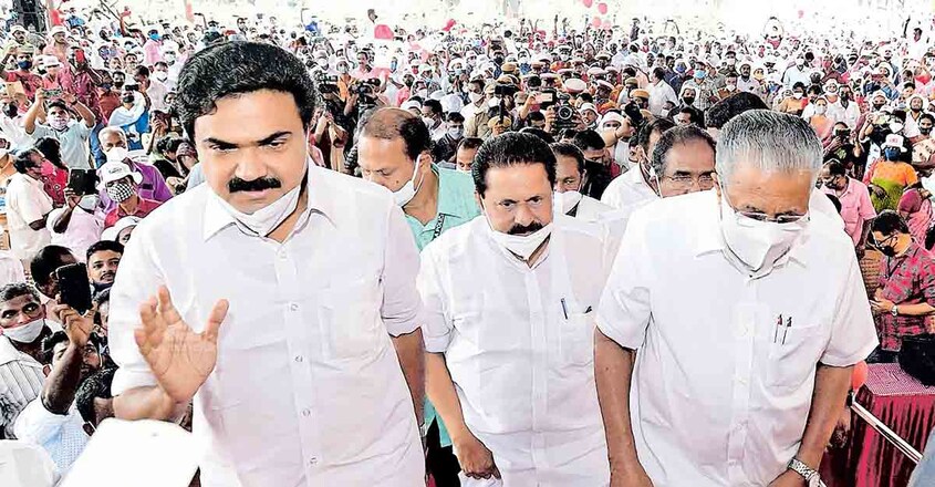 kottayam-pinarai-and-jose-k-mani kottayam-pinarai-and-jose-k-mani