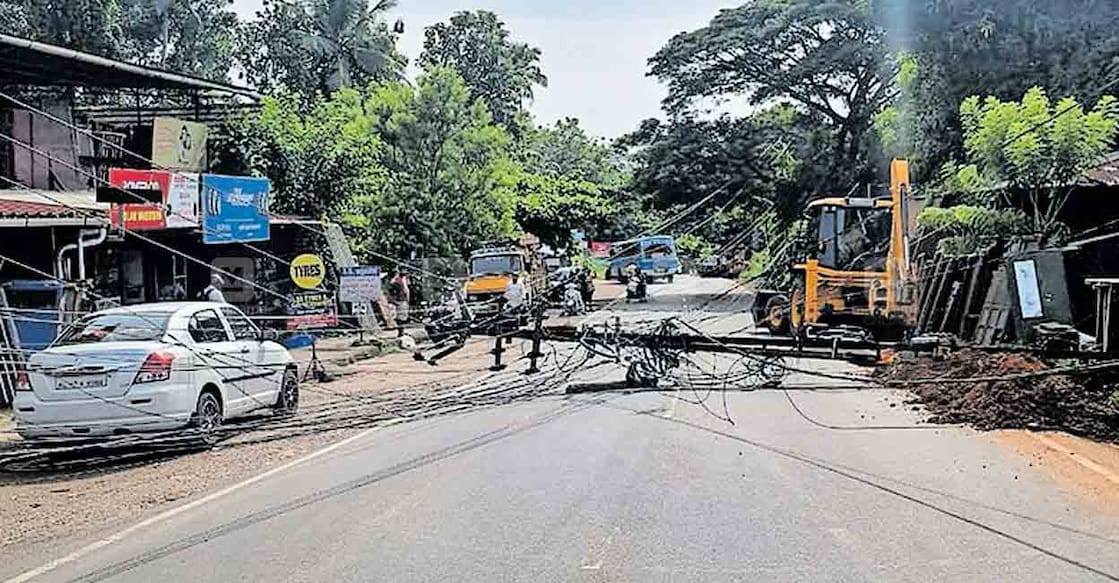 kottayam-vazhoor-electric-post-accident kottayam-vazhoor-electric-post-accident