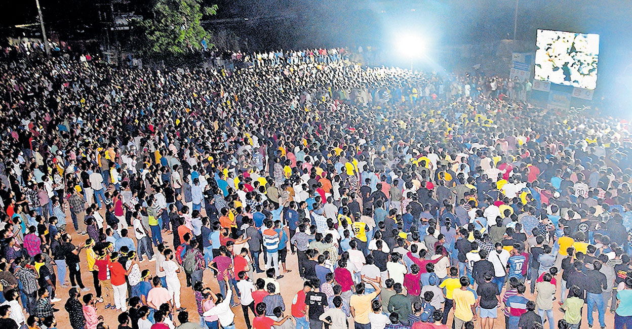 നെഞ്ചുലഞ്ഞു; പക്ഷേ, കളി നെഞ്ചിലുണ്ട് Kerala Blasters FC Kozhikode