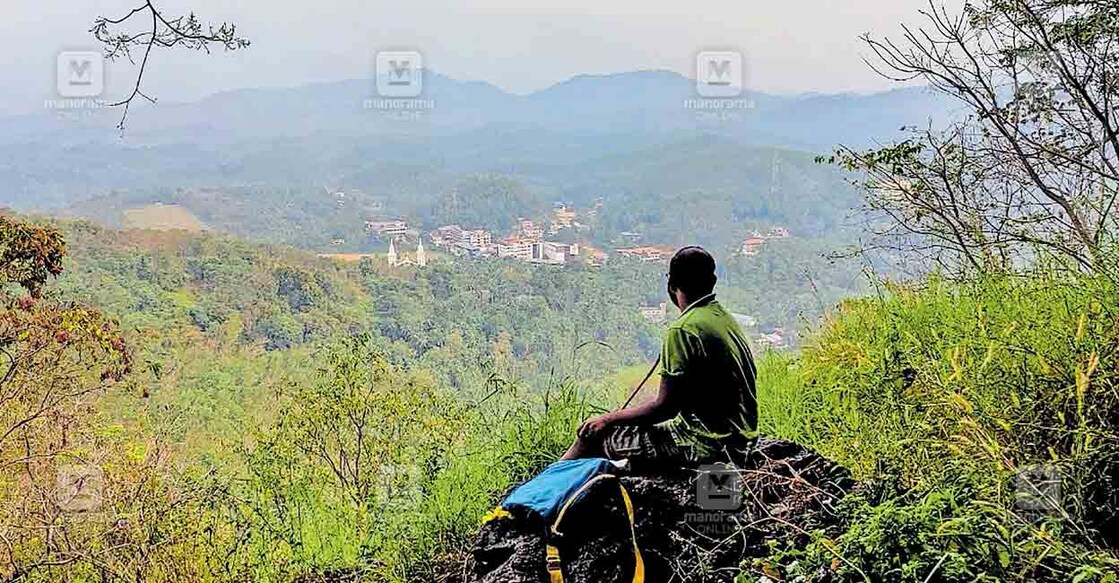 തേവർമലയിൽ നിന്നുള്ള വിദൂര കാഴ്ച. 