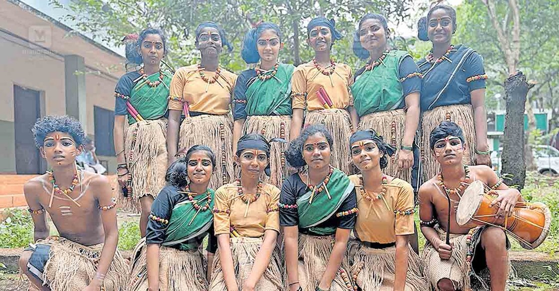 ജില്ലാ സ്കൂൾ കലോത്സവം എച്ച്എസ് വിഭാഗം പളിയനൃത്തത്തിൽ ഒന്നാം സ്ഥാനം നേടിയ പന്തല്ലൂർ എച്ച്എസ്എസ്.