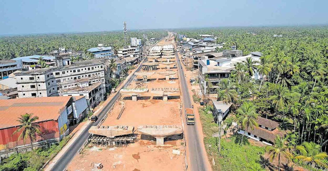 ആറുവരിപ്പാത നിർമാണം പുരോഗമിക്കുന്ന ചമ്രവട്ടം ജംക്‌ഷൻ ഭാഗത്തെ ആകാശ ദൃശ്യം. ഷാജു വി.കാരാട്ട് പകർത്തിയ ചിത്രം.  
