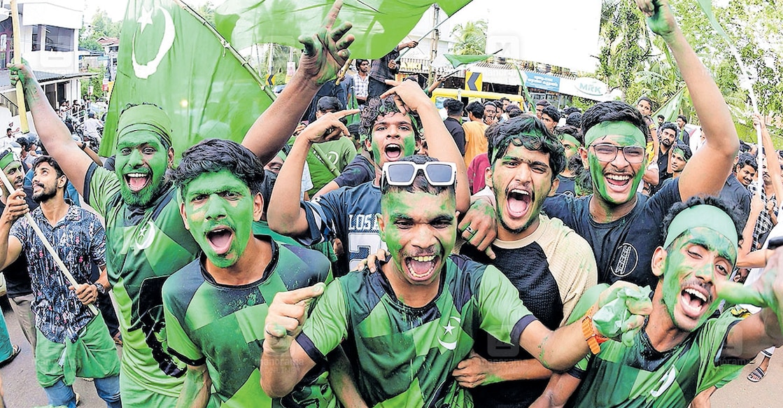 malappuram-udf-election-victory-celebration മലപ്പുറത്ത് നടന്ന യുഡിഎഫ് തിരഞ്ഞെടുപ്പ് വിജയാഘോഷം.