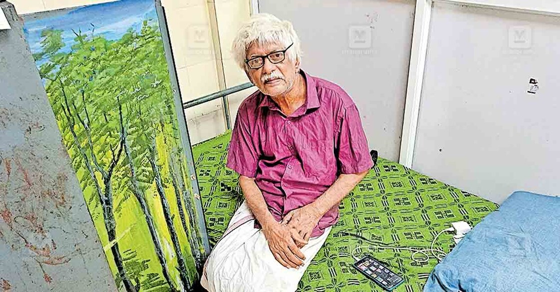 malappuram-umar-bismi
ഉമർ ബിസ്മി തവനൂർ വൃദ്ധസദനത്തിൽ. അലമാരയുടെ വാതിലിൽ അദ്ദേഹം വരച്ചിട്ട ചിത്രവും
കാണാം.