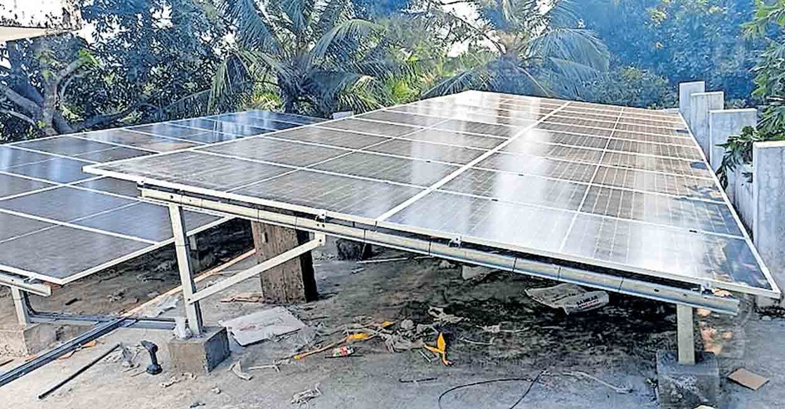 edappal-solar-panel എടപ്പാൾ കൃഷിഭവന് മുകളിൽ സ്ഥാപിച്ച സോളർ പാനൽ.