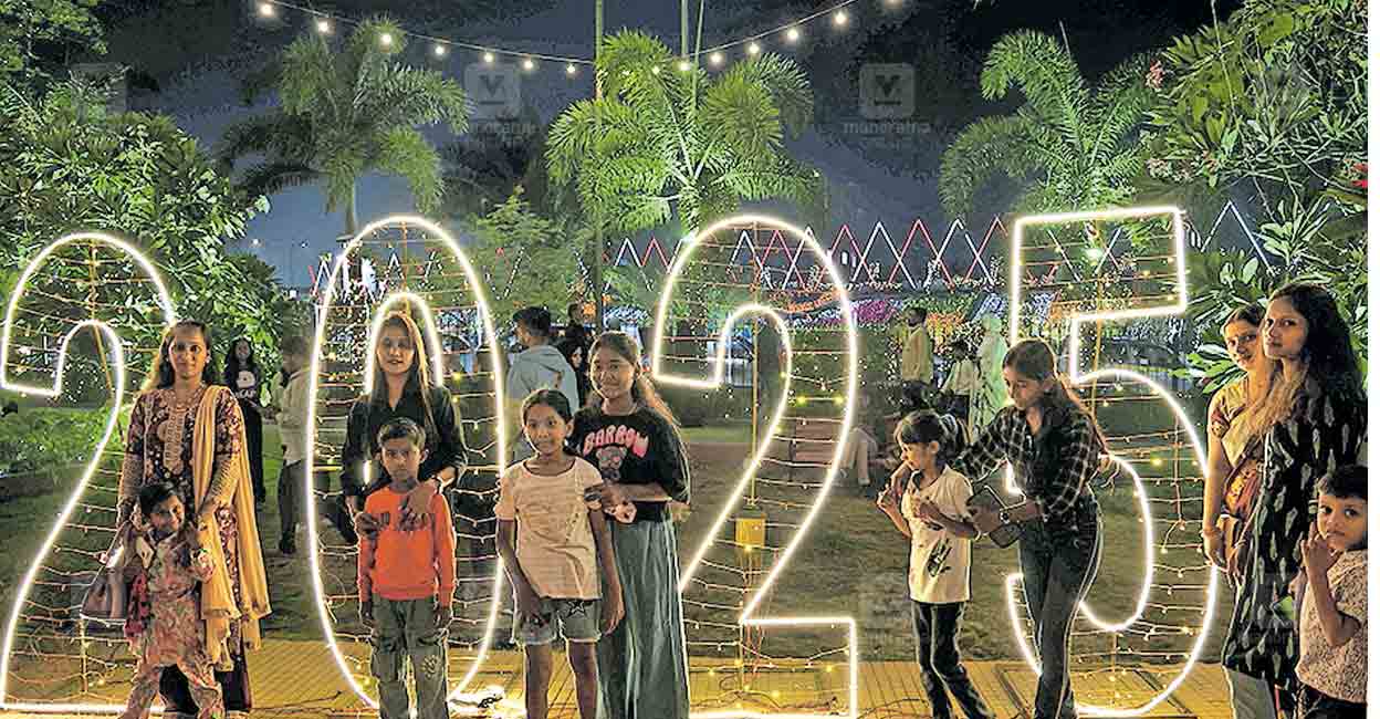 പുതുവത്സരത്തെ വരവേറ്റ് നാടും നഗരവും ആട്ടം, പാട്ട്, ആഘോഷരാവ് Mumbai