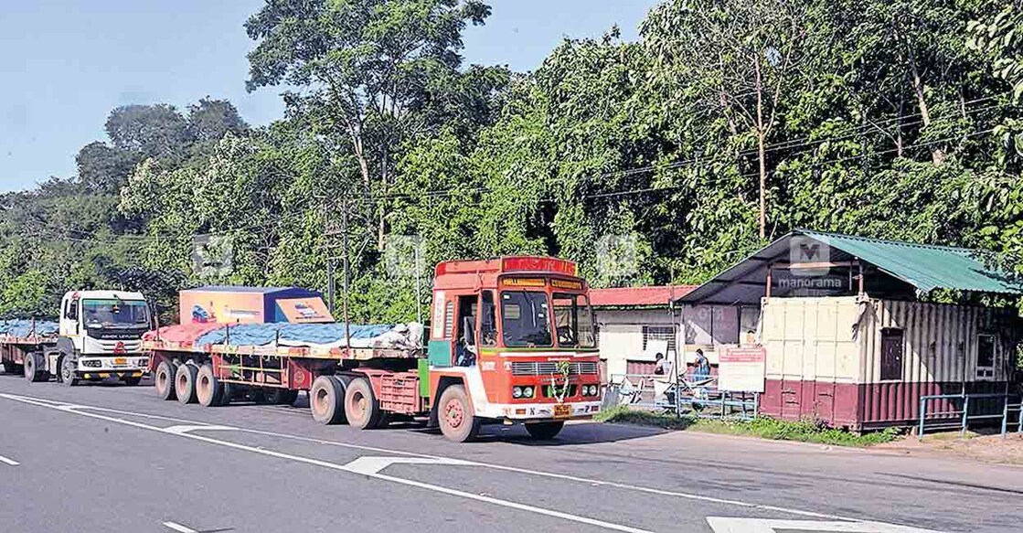 വാളയാറിൽ നിലവിൽ പ്രവർത്തിക്കുന്ന ആർടിഒ ചെക്പോസ്റ്റ്.  ചിത്രം: മനോരമ  
