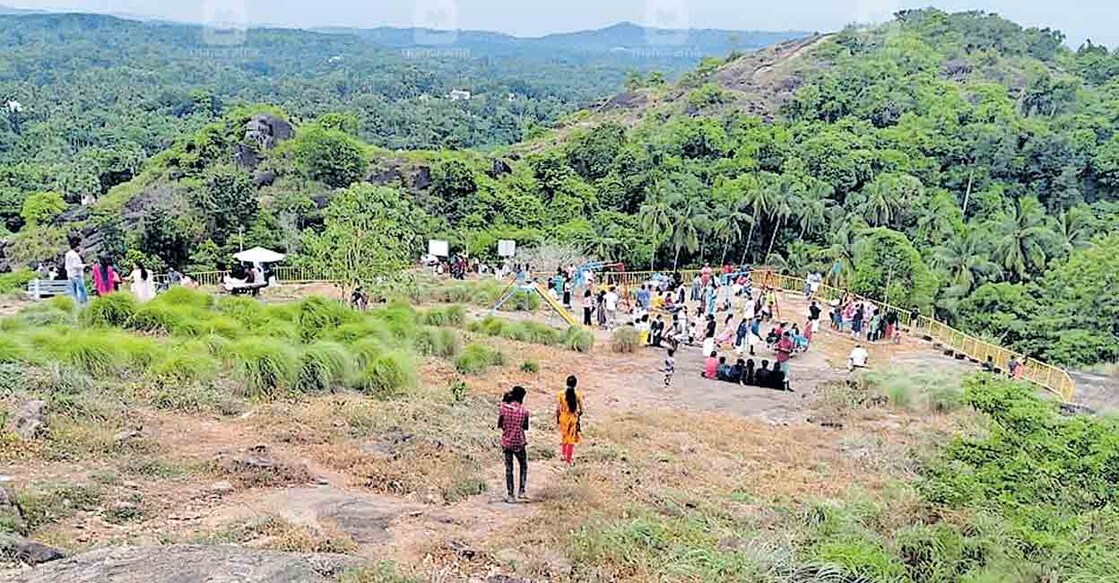 അനങ്ങൻമല ഇക്കോടൂറിസം പദ്ധതി പ്രദേശം.  