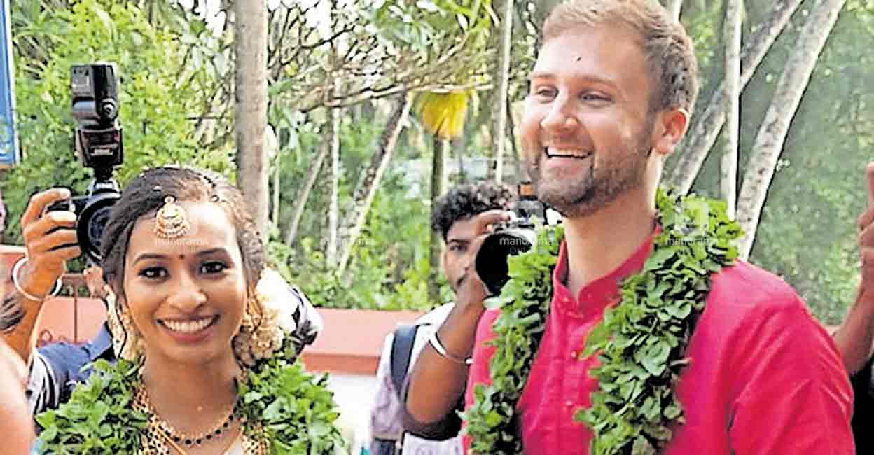 അമേരിക്കൻ വരന് മലയാളി വധു വിവാഹം ആചാരനിറവിൽ വരന്റെ കുടുംബക്കാർക്ക് വേറിട്ട അനുഭവം Palakkad 4173