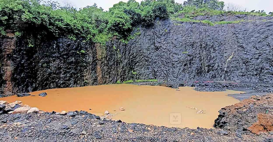 

കൊപ്പം പഞ്ചായത്തിലെ പുലാശ്ശേരിയിലെ പാറമട.  