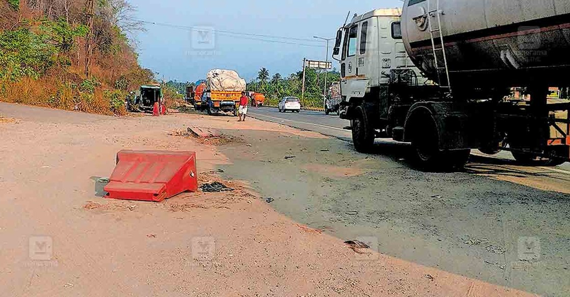 ദേശീയപാതയിൽ വടക്കഞ്ചേരിക്കും വാണിയമ്പാറയ്ക്കും ഇടയിൽ സർവീസ് റോഡ് പൂർത്തിയാക്കാത്ത 
ഭാഗം. തേനിടുക്കിൽ നിന്നുള്ള ദൃശ്യം.  
