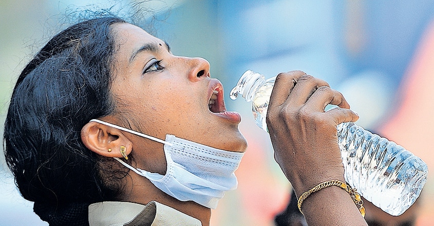 pathanamthitta-police-drinking-water pathanamthitta-police-drinking-water