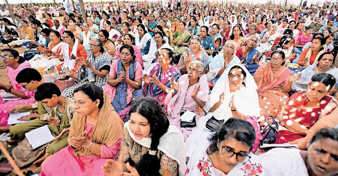 മാരാമൺ കൺവൻഷനിൽ പങ്കെടുക്കുന്ന വിശ്വാസികൾ.