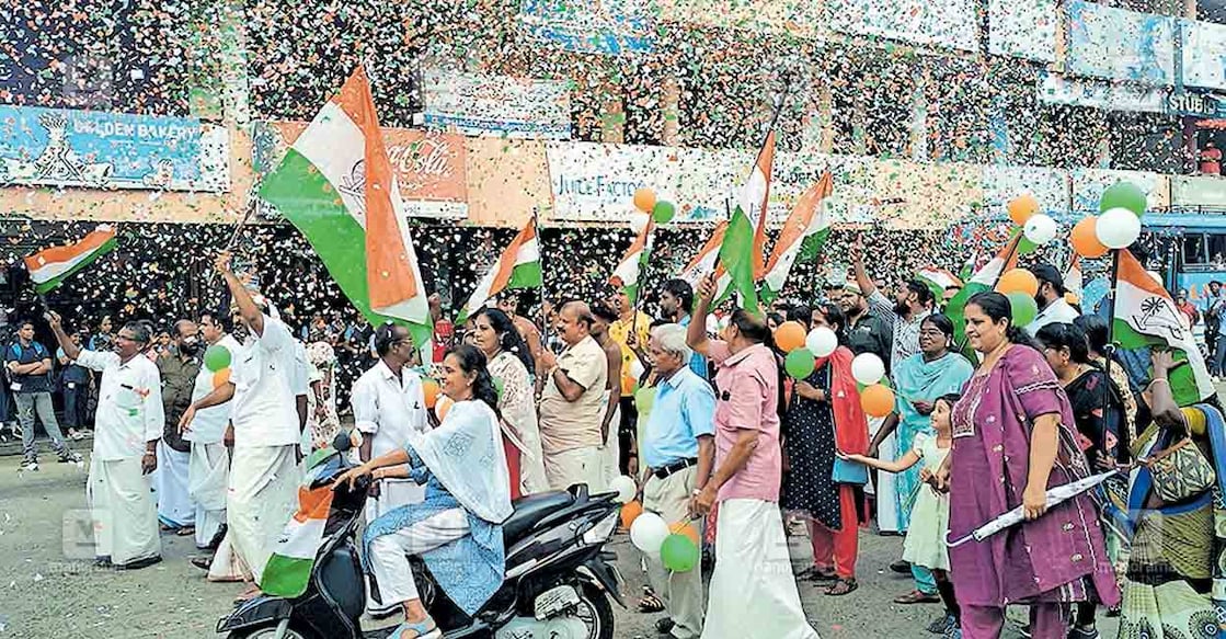 ആന്റോ ആന്റണി എംപിയുടെ വിജയത്തിൽ കോൺഗ്രസ് മണ്ഡലം കമ്മിറ്റി കോഴഞ്ചേരിയിൽ നടത്തിയ ആഹ്ലാദ പ്രകടനം. 