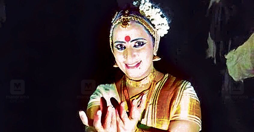 trivandrum-silvi-maxi-mena trivandrum-silvi-maxi-mena