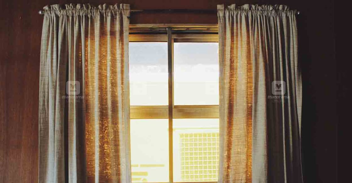 window-curtain window-curtain