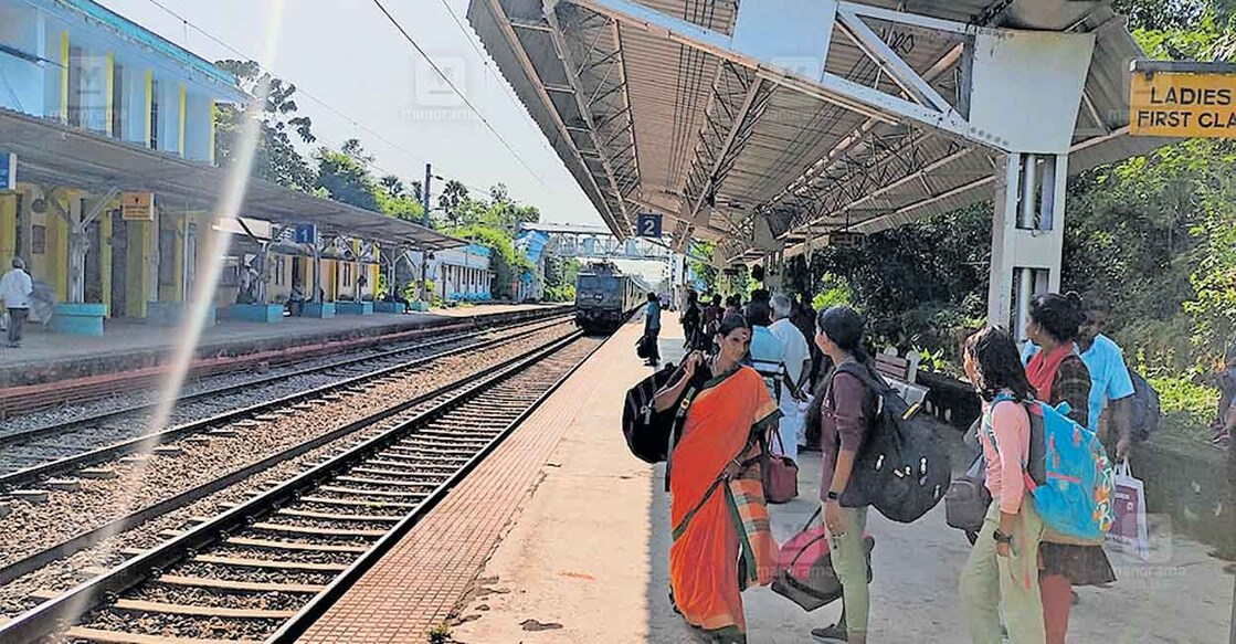thiruvanathapuram-railway നെയ്യാറ്റിൻകര റെയിൽവേ സ്റ്റേഷൻ (ഫയൽ ചിത്രം)