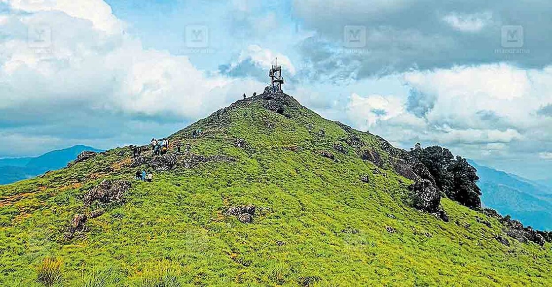  പൊന്മുടിയിൽ നിന്നുള്ള ദൃശ്യം.  