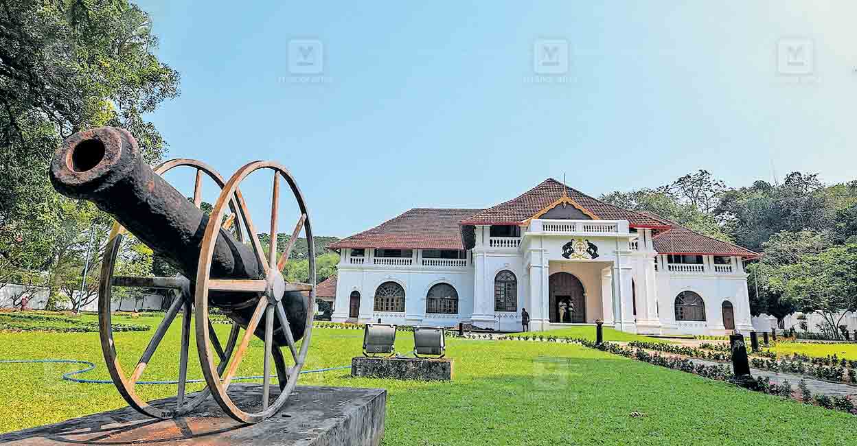 ഇനി കാണാം, രാജകീയമായി...; ശക്തൻ തമ്പുരാൻ കൊട്ടാരം ഇന്നു തുറക്കും ...