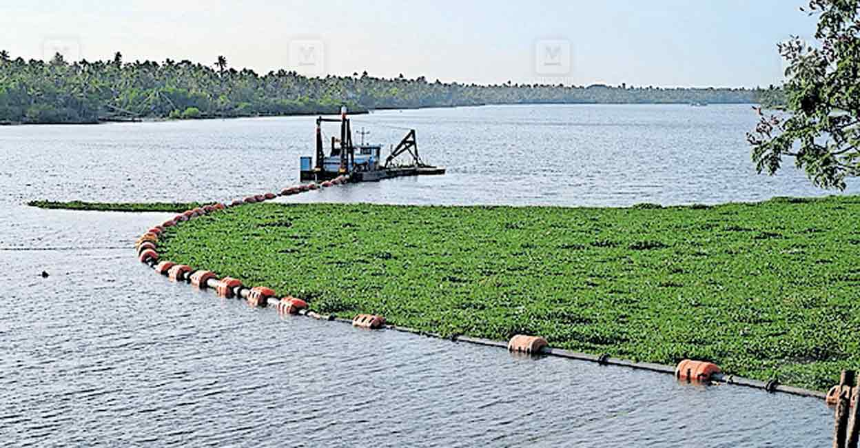 ദേശീയപാത നിർമാണത്തിന് നിയന്ത്രണമില്ലാതെ മണൽവാരൽ: പുല്ലൂറ്റ് പാലത്തിന് ...