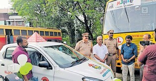 കെഎസ്ആർടിസി ഡ്രൈവിങ് സ്കൂളിൽ  കാർ, ഇരുചക്ര വാഹന പരിശീലനവും