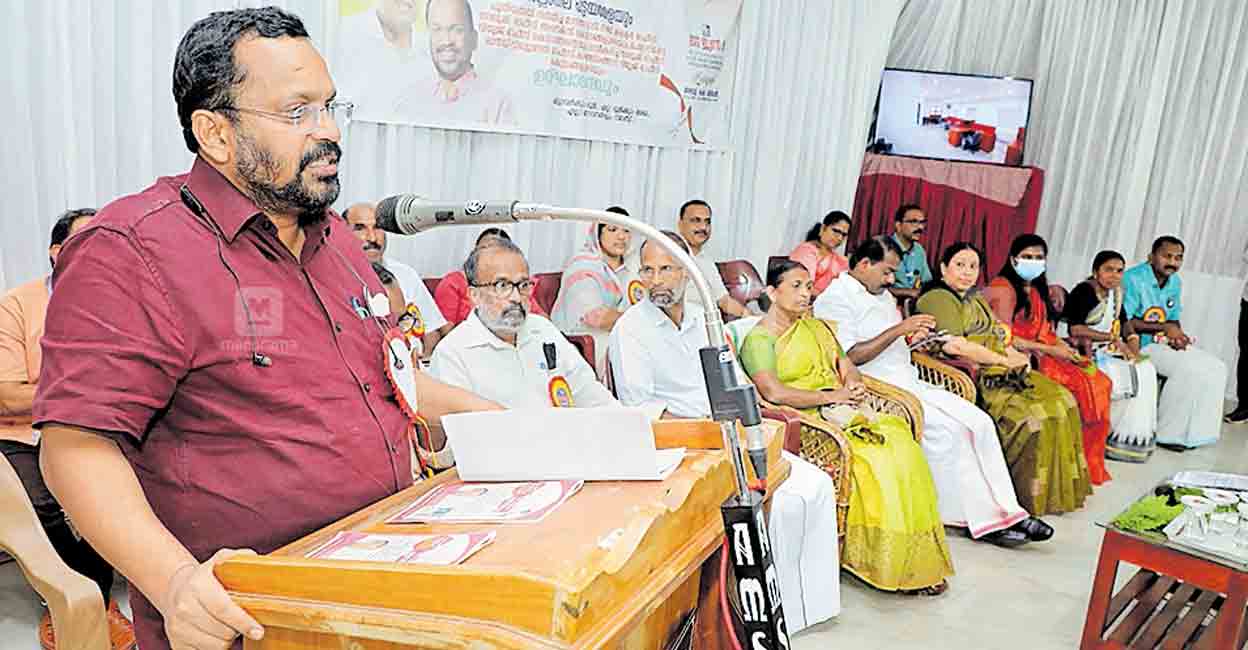 റവന്യു ഇ-സാക്ഷരത പദ്ധതി തുടങ്ങും: മന്ത്രി കെ. രാജൻ