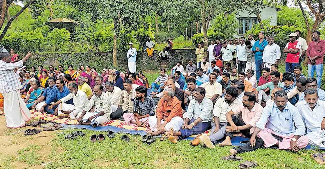 wayanad-plantation-workers-hunger-strike-devarshola ദേവർഷോലയിൽ തോട്ടം തൊഴിലാളികൾ നിരാഹാര സമരം നടത്തുന്നു.