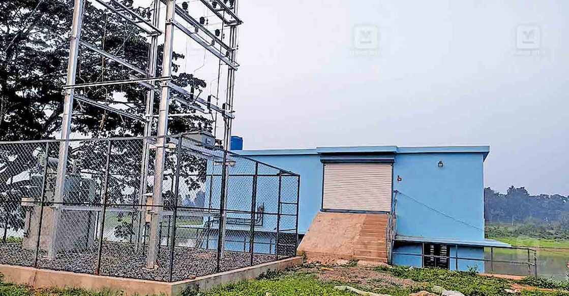 നിർമാണം പൂർത്തിയായിട്ടും പ്രവർത്തനമാരംഭിക്കാത്ത കബനിക്കരയിലെ അൻപത് വയൽ ജലസേചന പദ്ധതി.  
