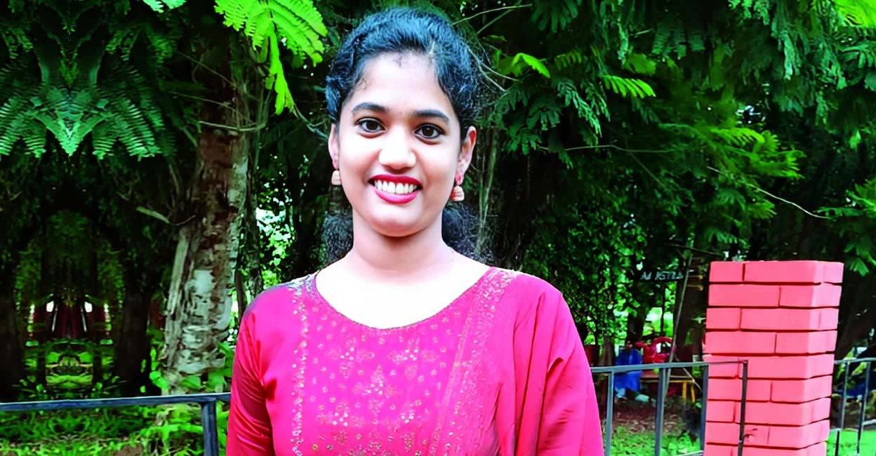 Rinsha’s Remarkable Journey: From a Beedi Sweeper’s Daughter to First-Rank Holder in Women CPO Exam