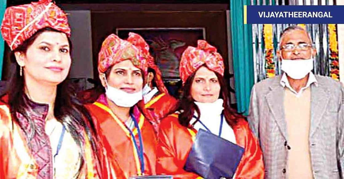 career-guru-vijayatheerangal-g-vijayaraghavan-column-mangalchand-tilotiya-daughters-sarita-tilotiya-sarita-tilotiya-kiran-tilotiya career-guru-vijayatheerangal-g-vijayaraghavan-column-mangalchand-tilotiya-daughters-sarita-tilotiya-sarita-tilotiya-kiran-tilotiya