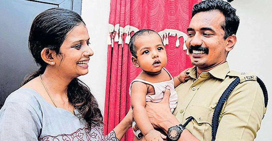 civil-services-examination-2024-topper-malavika-g-nair മാളവിക ഭർത്താവ് എം. നന്ദഗോപനും മകൻ ആദിശേഷിനുമൊപ്പം.