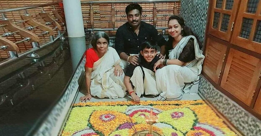 suma-with-family suma-with-family