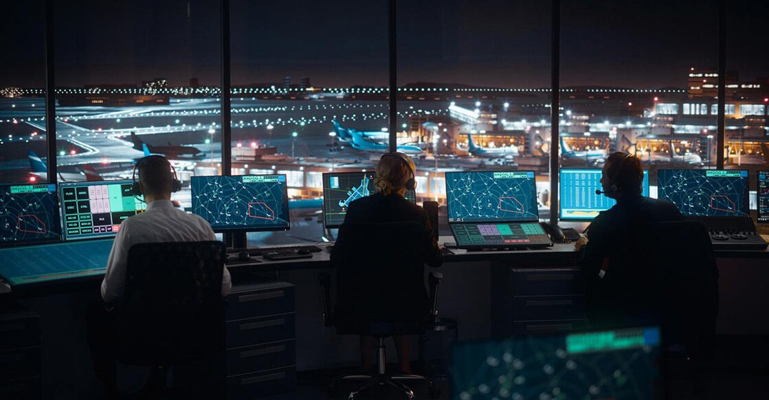 air-traffic-controller-002 air-traffic-controller-002