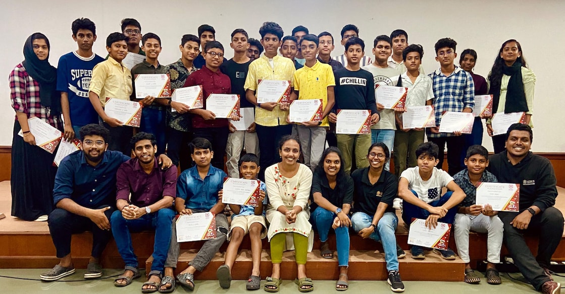 robotics-workshop മനോരമ ഹൊറൈസണും ദുബായ് ആസ്ഥാനമായ യൂണിക് വേൾഡ് റോബോട്ടിക്സും ചേർന്ന് വിദ്യാർഥികൾക്കായി നടത്തിയ ഏകദിന റോബോട്ടിക്സ് വർക്ഷോപ്പിൽ നിന്നുള്ള ചിത്രം.