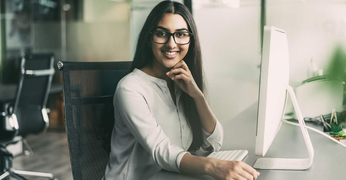 Indian Woman Desktop Mangostar Shutterstock Representative Image. Photo Credit : Mangostar / Shutterstock.com