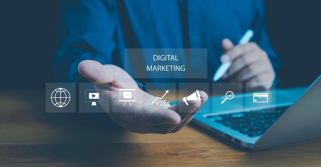 business-icon-lapt-social-media-marketing-anucha-tiemson-shutterstock-com
