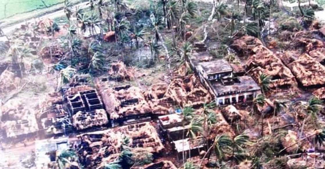 1999ൽ ഒഡിഷയിലുണ്ടായ ചുഴലിക്കാറ്റിൽ തകർന്ന വീടുകൾ (Photo:X/@AsliPrabhu)