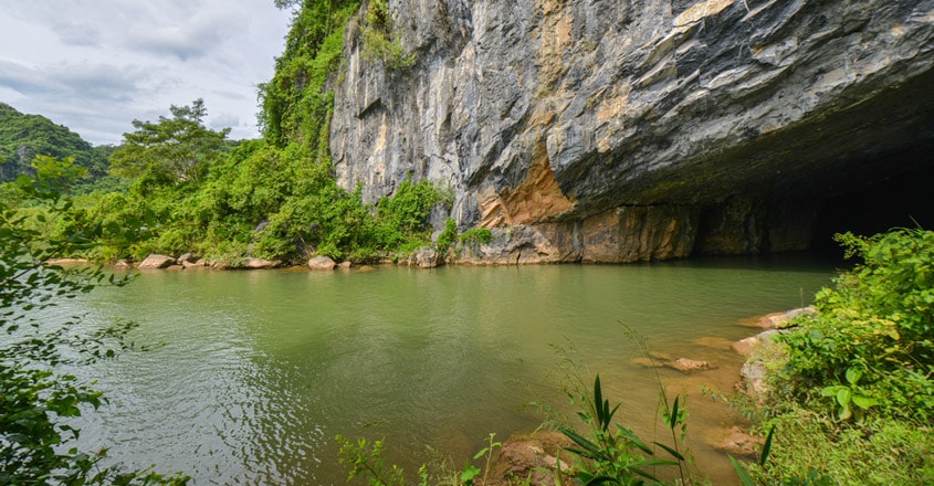 Hang Son Doong, in Vietnam Hang Son Doong, in Vietnam