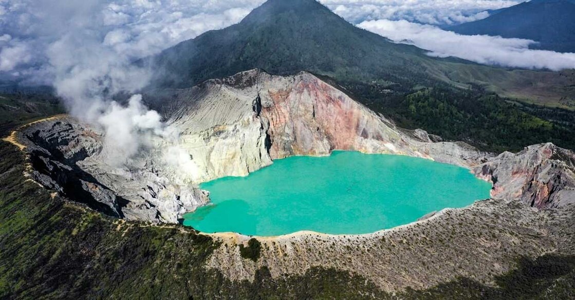volcano-ijen (Photo: X/@NewsBharatNet)
