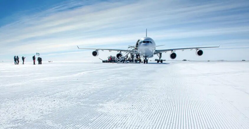airbus-landing-antarctica-2