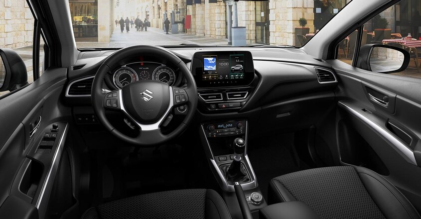 suzuki-scross-8 suzuki-scross-8