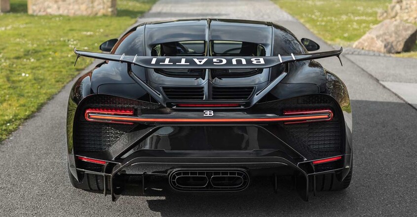 bugatti-chiron-300-1 bugatti-chiron-300-1
