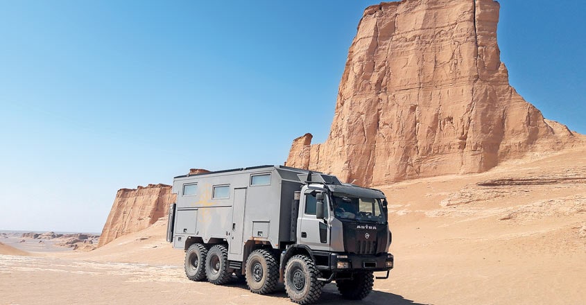 truck-in-iran-1 truck-in-iran-1