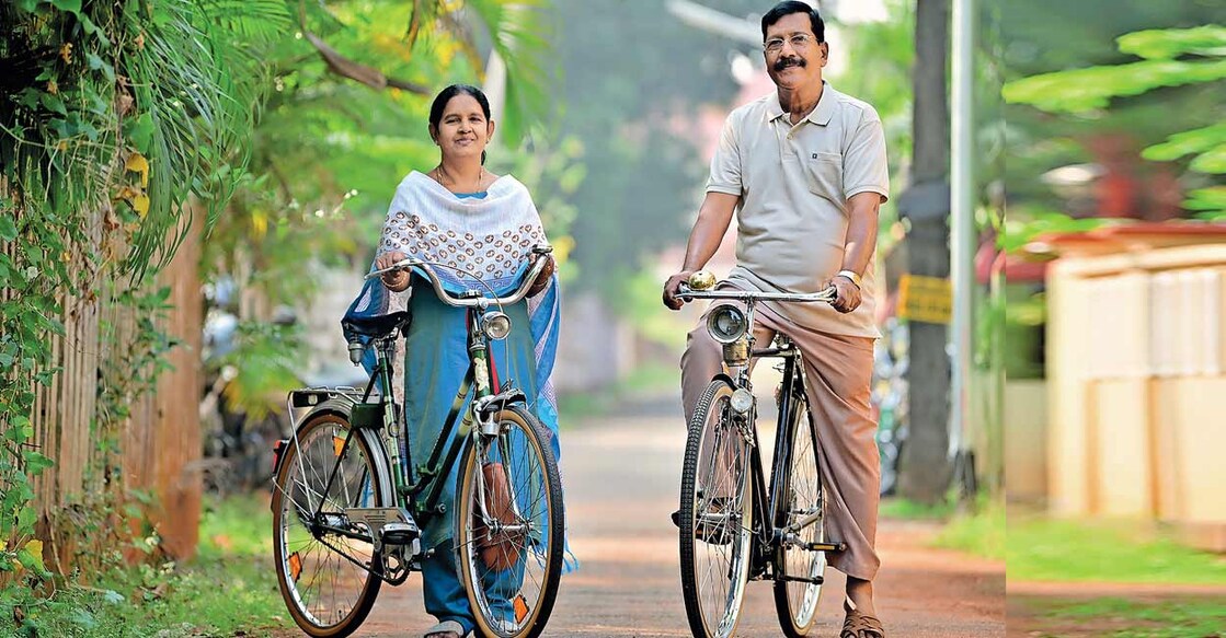 cycle-1 ഡേവിഡ് ആന്റണിയും ഭാര്യ മേഴ്സിയും
ചിത്രങ്ങൾ: വിഷ്ണു വി. നായർ