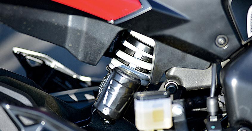 bajaj-dominar-250-2 bajaj-dominar-250-2