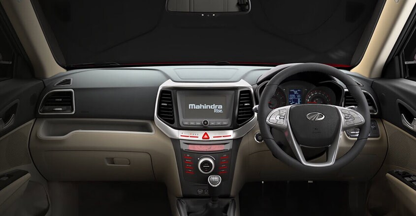 mahindra-xuv300-3 mahindra-xuv300-3
