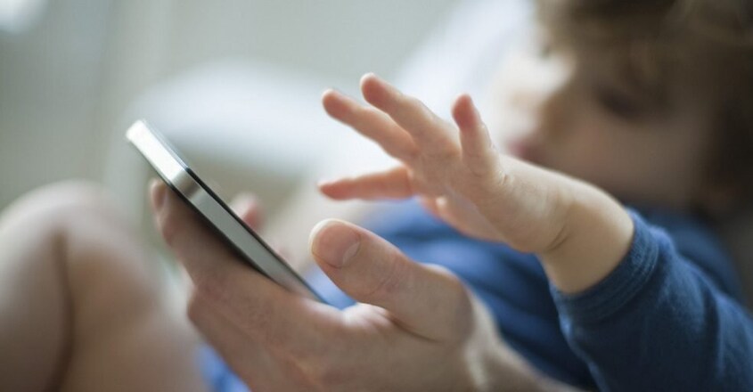 smartphones-kids smartphones-kids