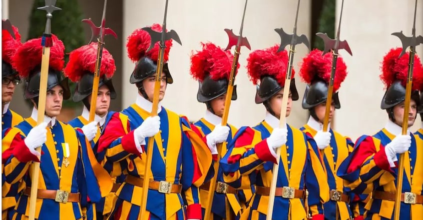 covid-vatican-guards covid-vatican-guards