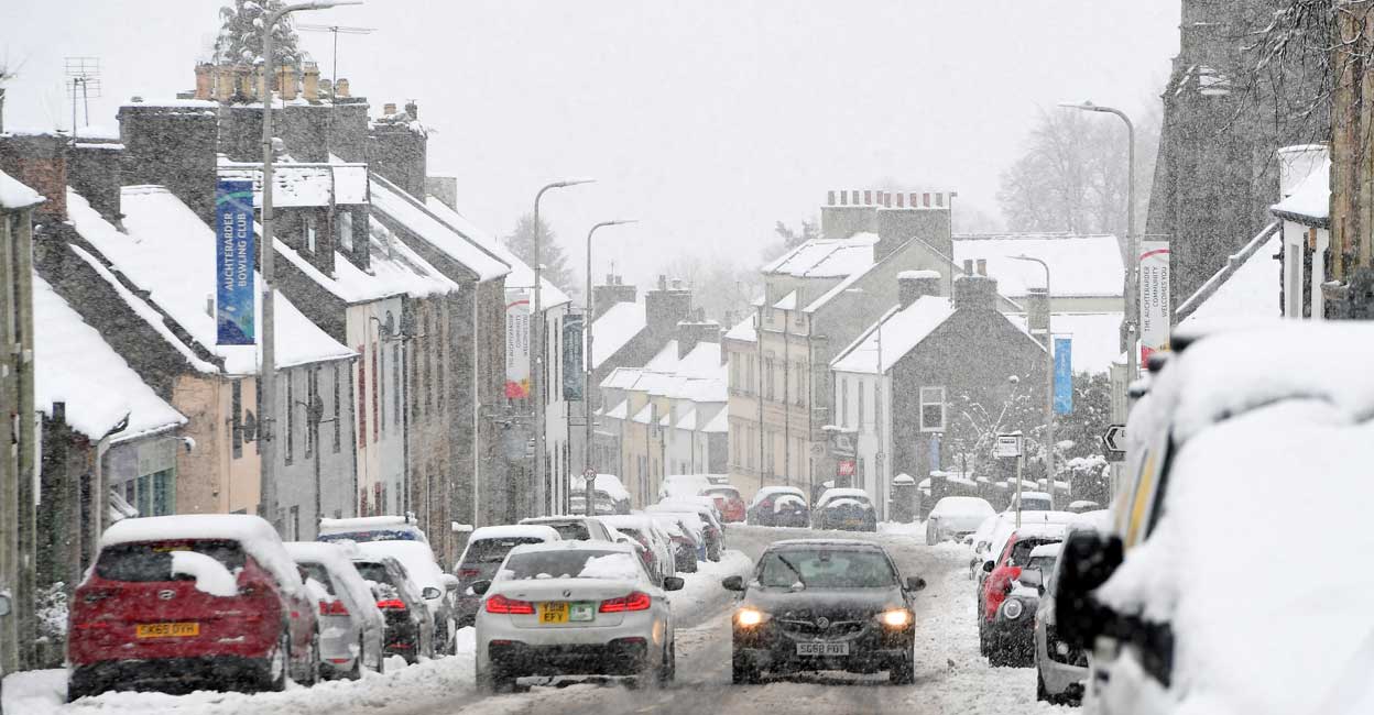 Temperatures will drop in most parts of Britain; Severe winter from
