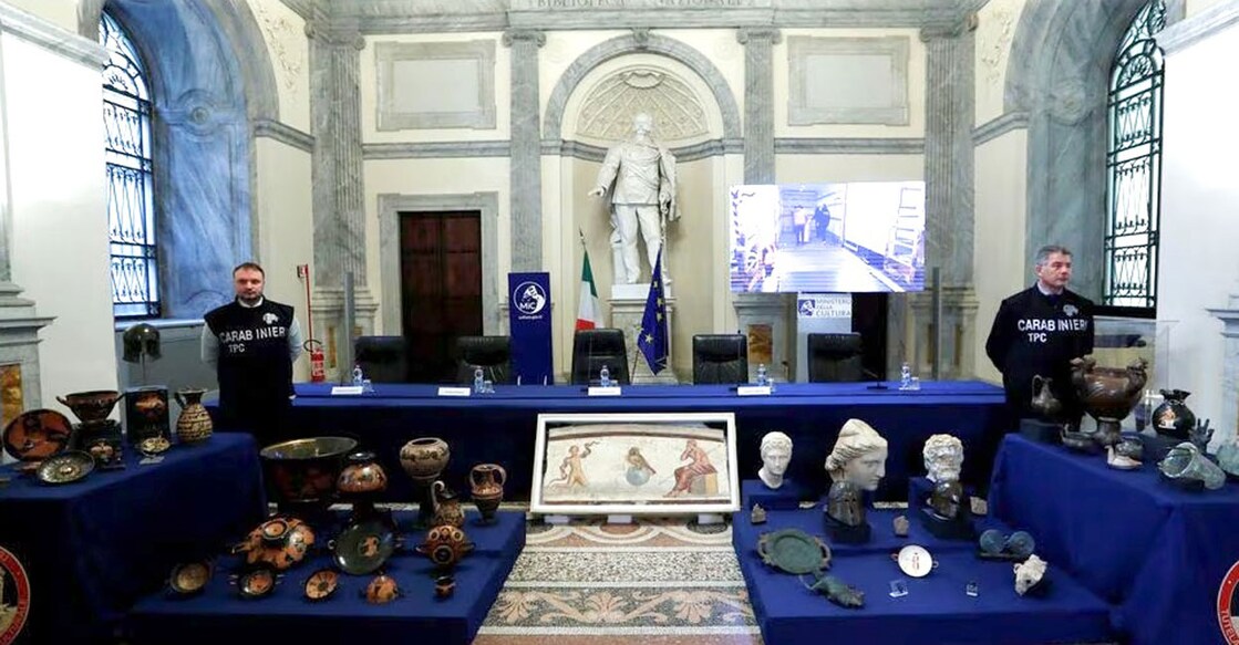 stolen-artifacts-2 stolen-artifacts-2